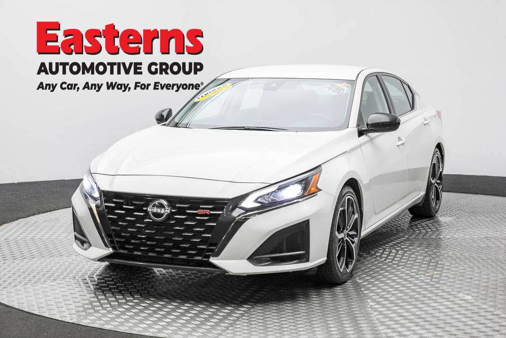 2023 Nissan Altima SR
