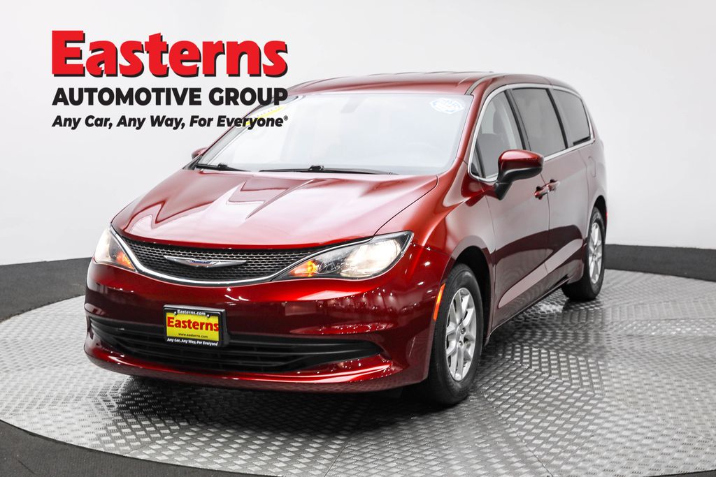 2020 Chrysler Voyager