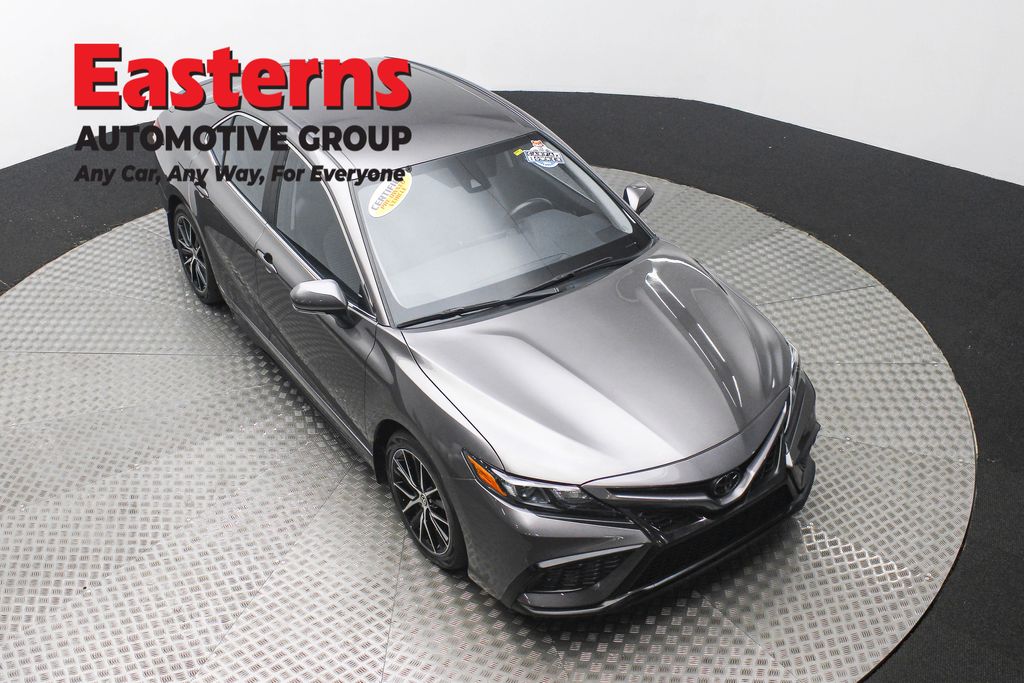2023 Toyota Camry SE photo 3