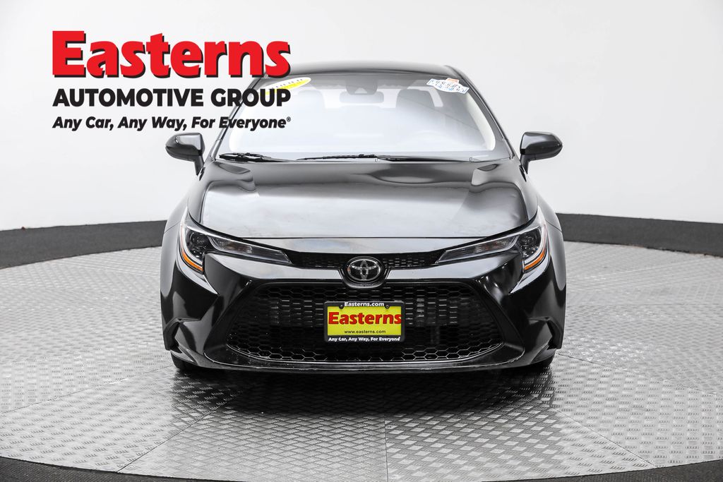 2022 Toyota Corolla LE photo 2
