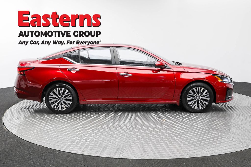 2023 Nissan Altima 2.5 SV photo 4