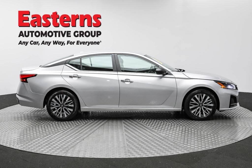 Used 2024 Nissan Altima 2.5 SV Sedan