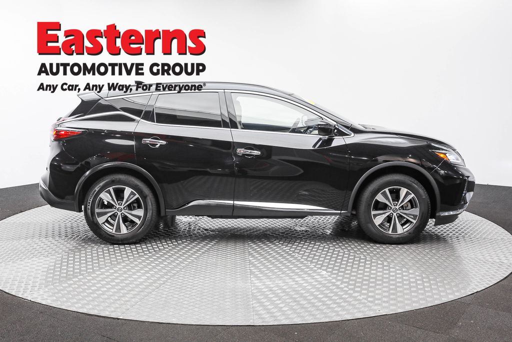 2023 Nissan Murano SV photo 3