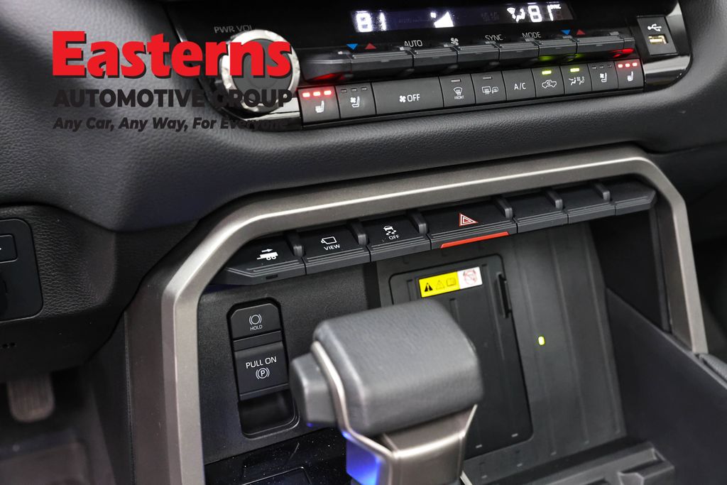 2024 Toyota Tundra Limited - Photo 22