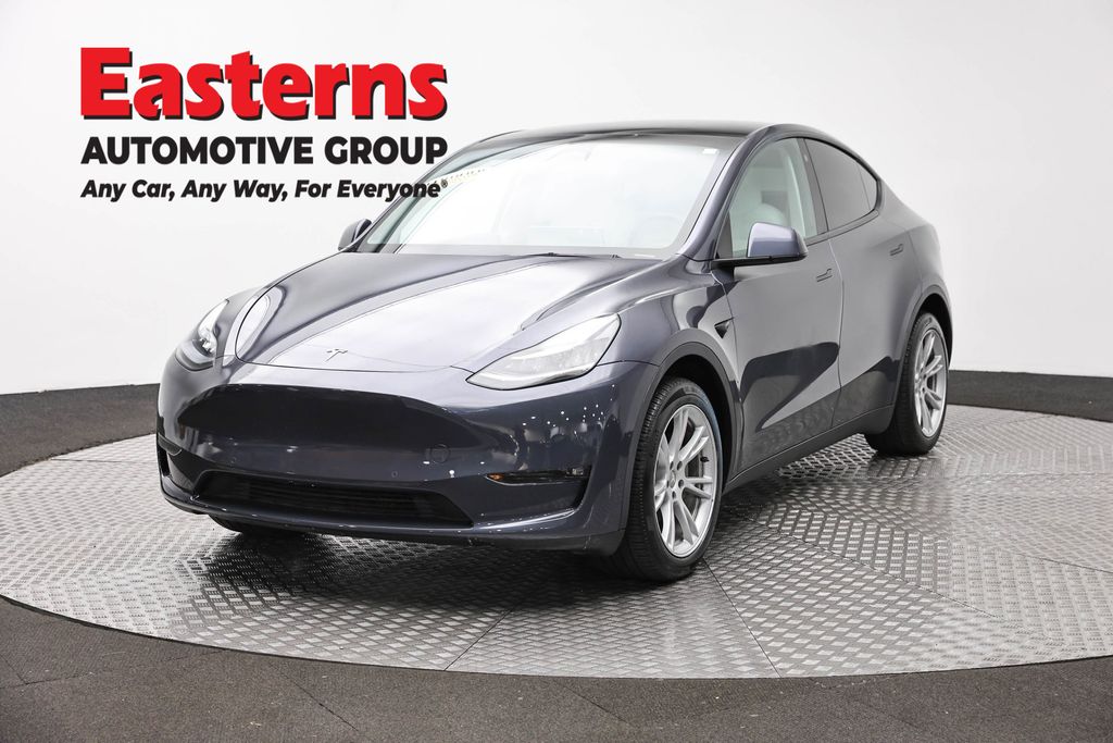 2022 Tesla Model Y Long Range Dual Motor All-Wheel Drive's photo