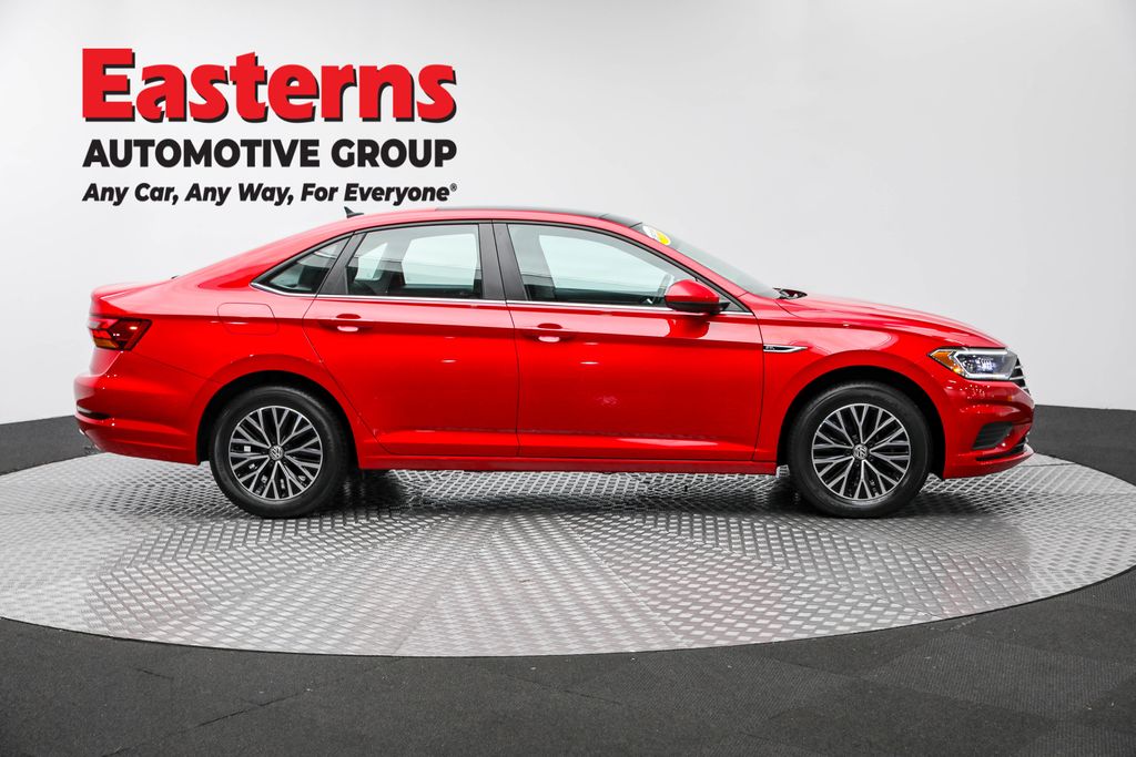 2019 Volkswagen Jetta SEL photo 4