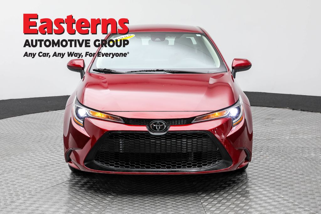 2022 Toyota Corolla LE photo 2