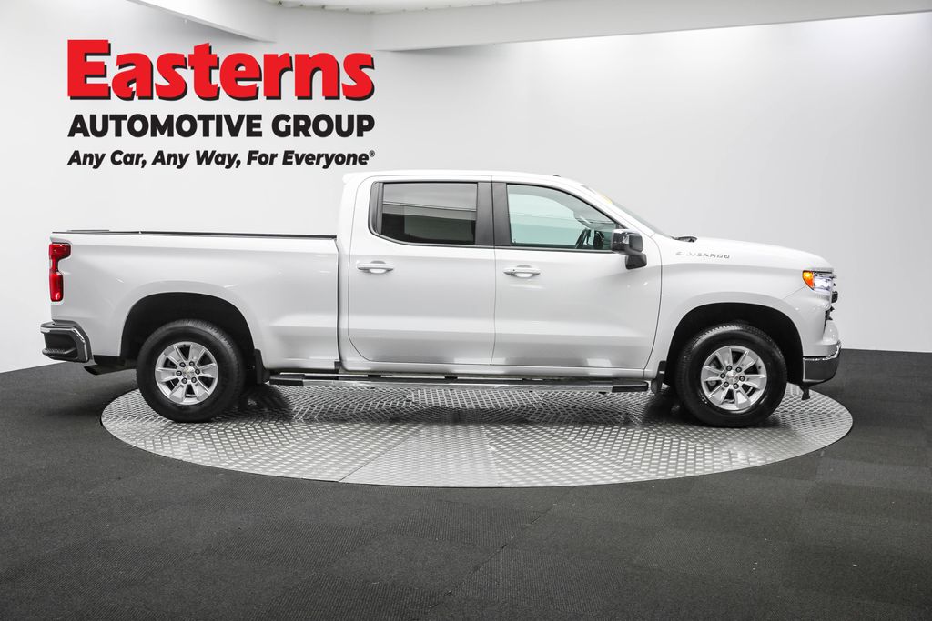 2024 Chevrolet Silverado 1500 LT photo 4