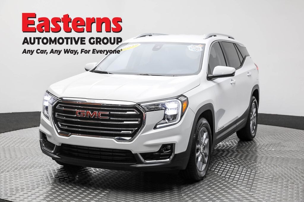 Used 2024 GMC Terrain SLT SUV