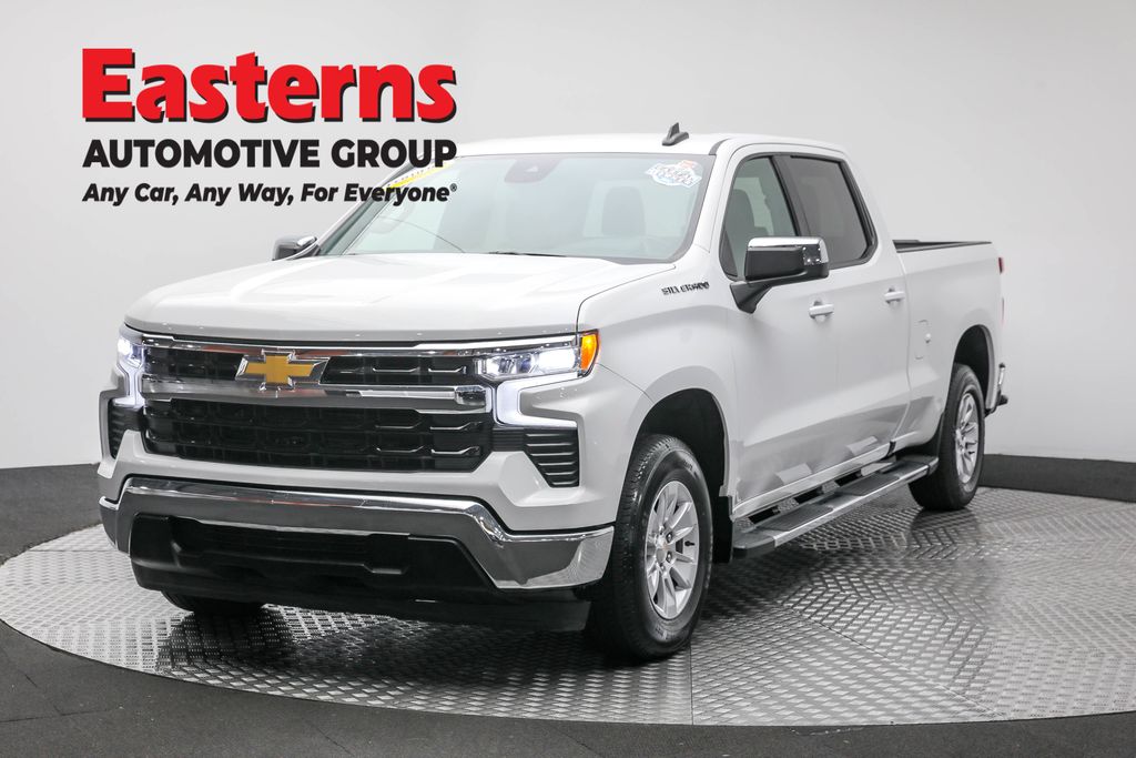 2024 Chevrolet Silverado 1500 LT's photo