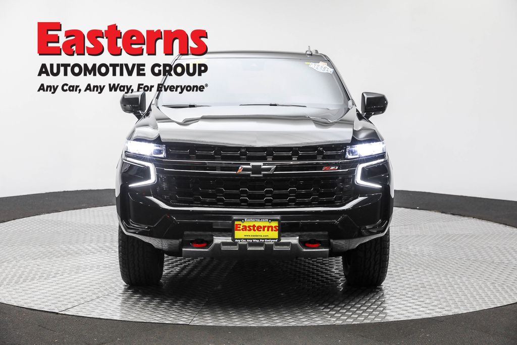 2023 Chevrolet Suburban Z71 photo 2