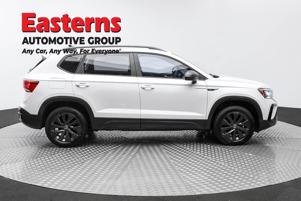 2022 Volkswagen Taos S photo 4