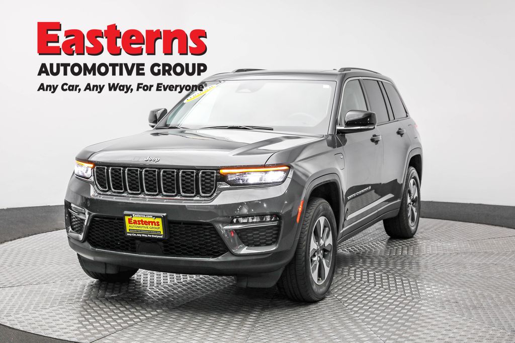 2022 Jeep Grand Cherokee 4xe's photo