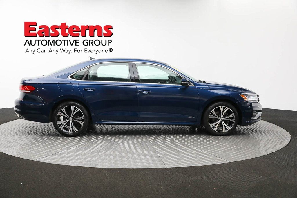 2020 Volkswagen Passat 2.0T SEL photo 4