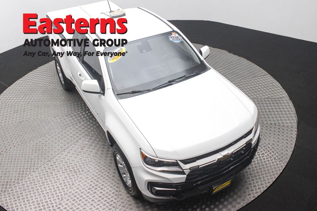 2022 Chevrolet Colorado LT photo 2