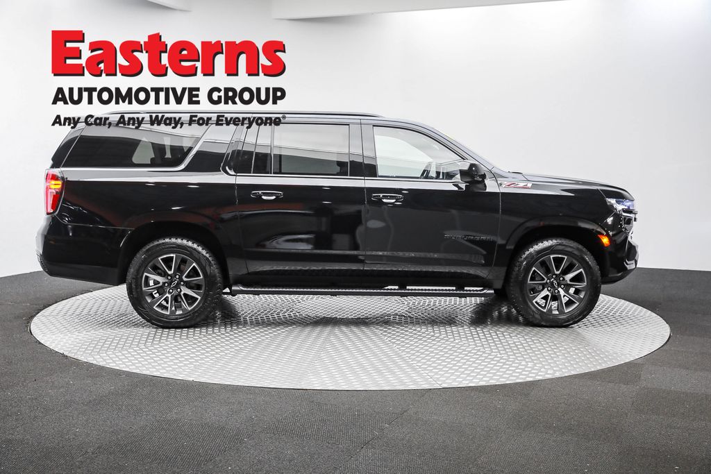 2023 Chevrolet Suburban Z71 photo 4