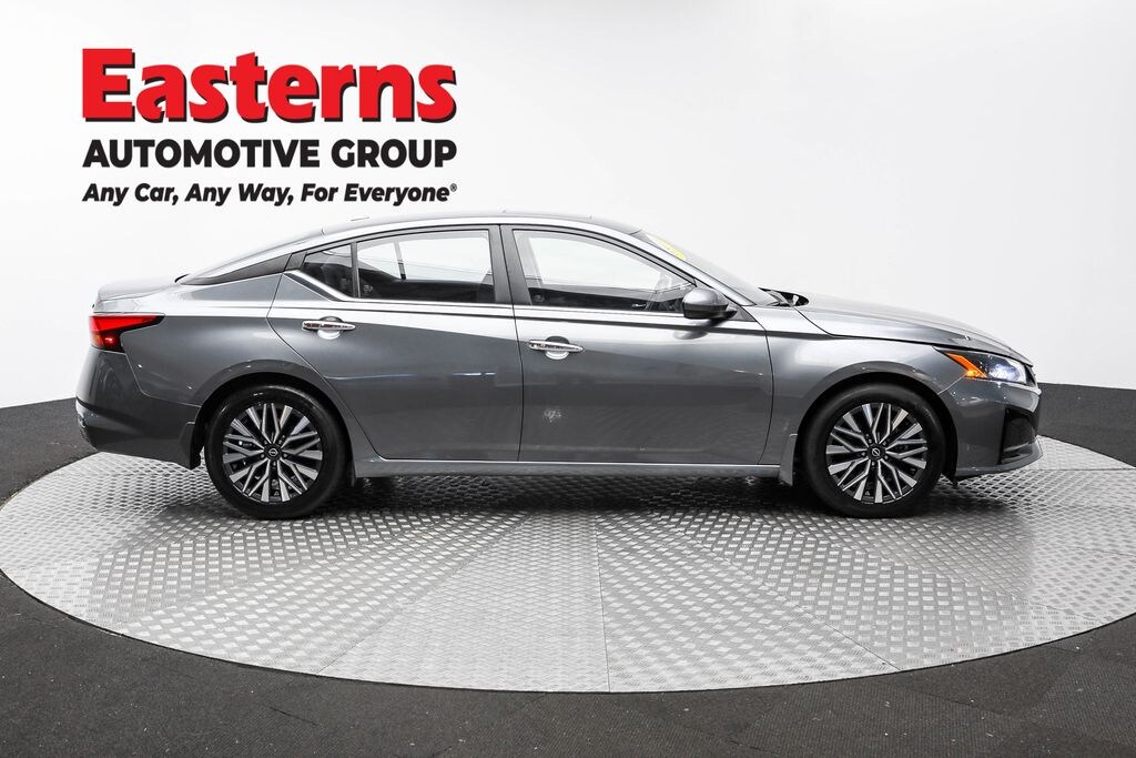 Used 2024 Nissan Altima 2.5 SV Sedan