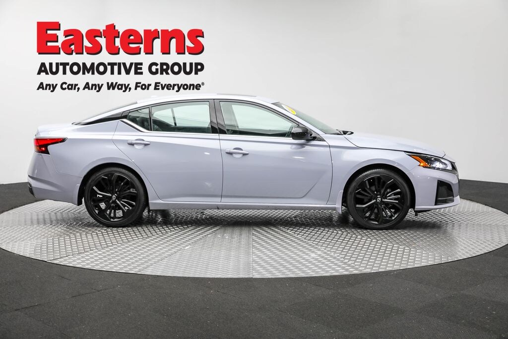 Used 2023 Nissan Altima 2.5 SR Sedan