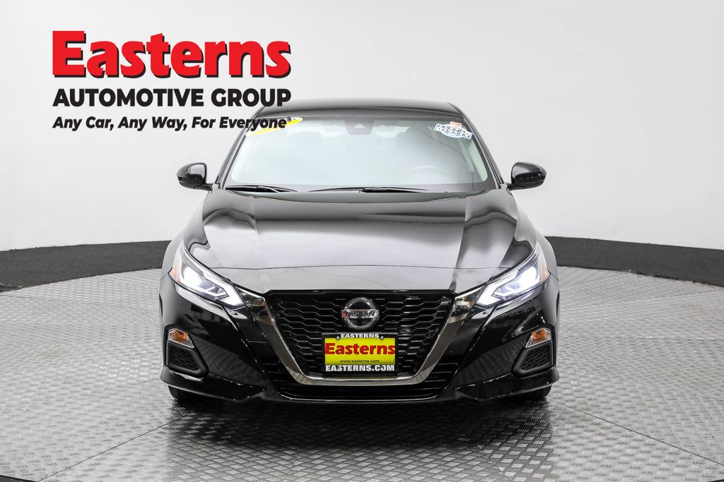 2022 Nissan Altima 2.5 SR photo 2