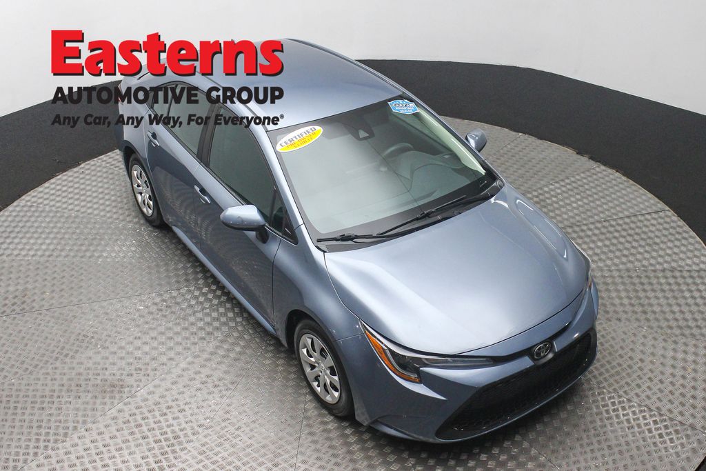 2022 Toyota Corolla LE photo 3