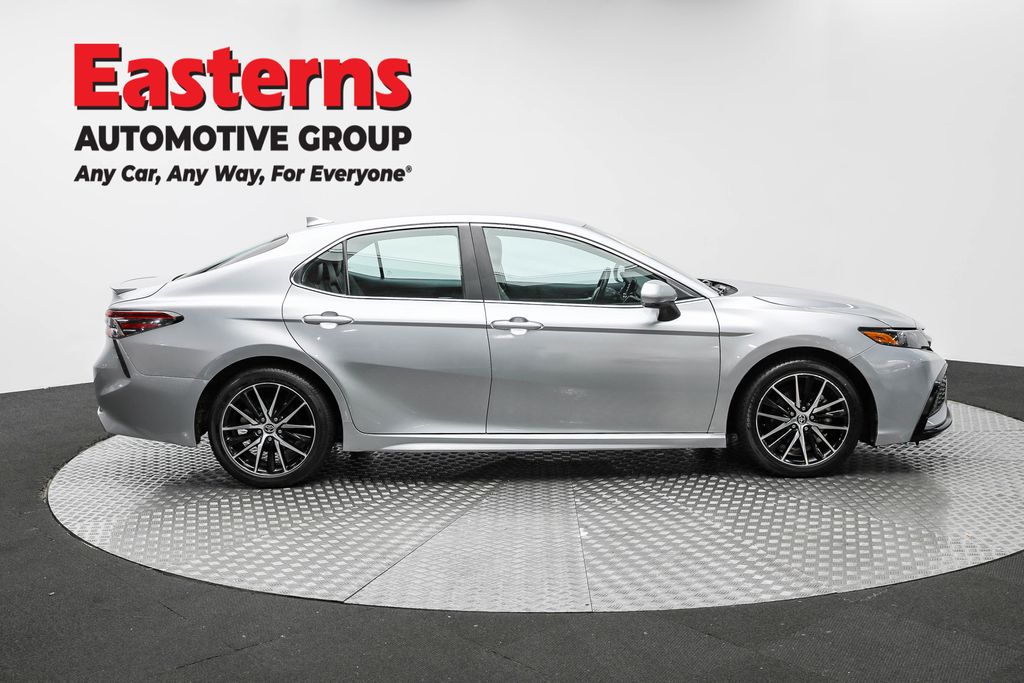 2024 Toyota Camry SE photo 4