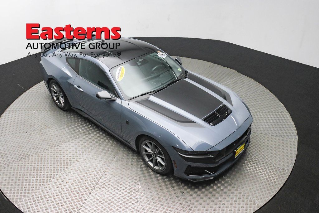 2024 Ford Mustang Dark Horse photo 3