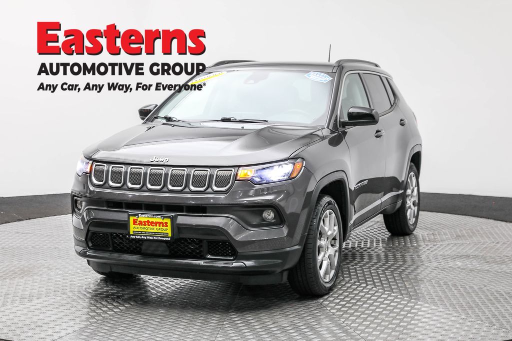 2022 Jeep Compass Latitude Lux's photo