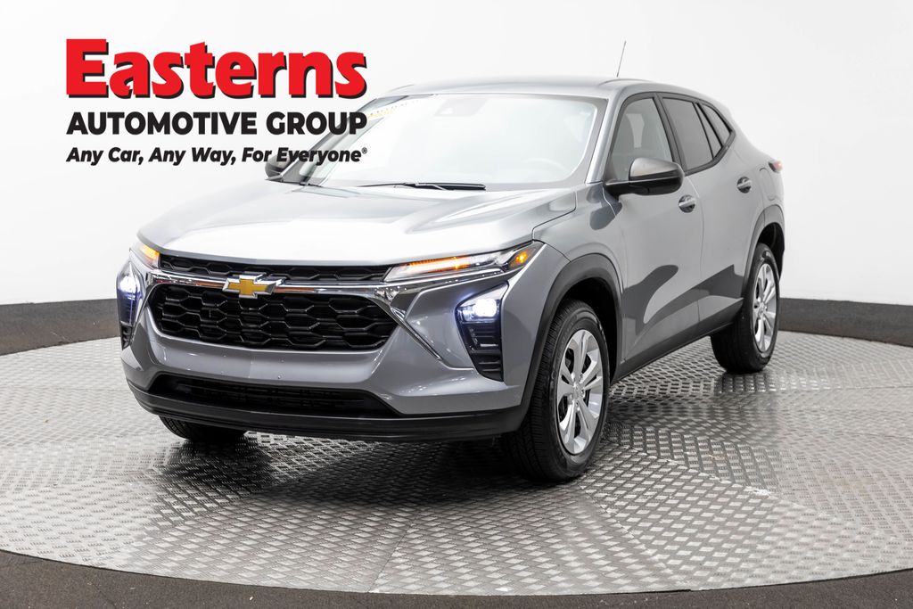 2024 Chevrolet Trax LS's photo