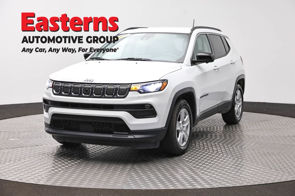 2022 Jeep Compass Latitude's photo