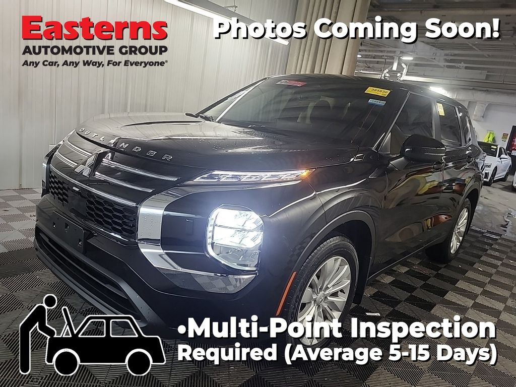 2025 Mitsubishi Outlander ES