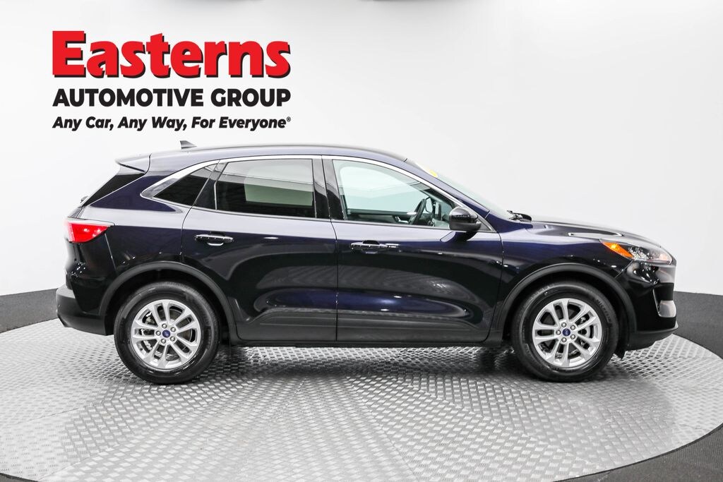 Used 2021 Ford Escape Hybrid SE SUV