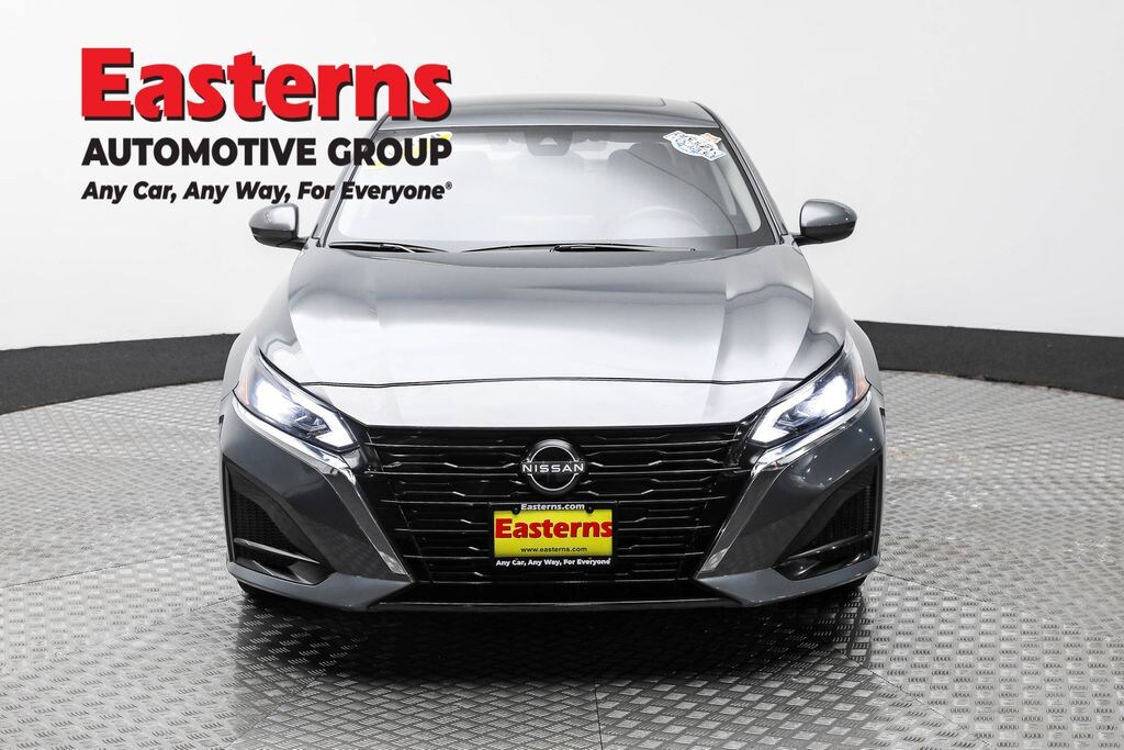 Used 2024 Nissan Altima 2.5 SV Sedan