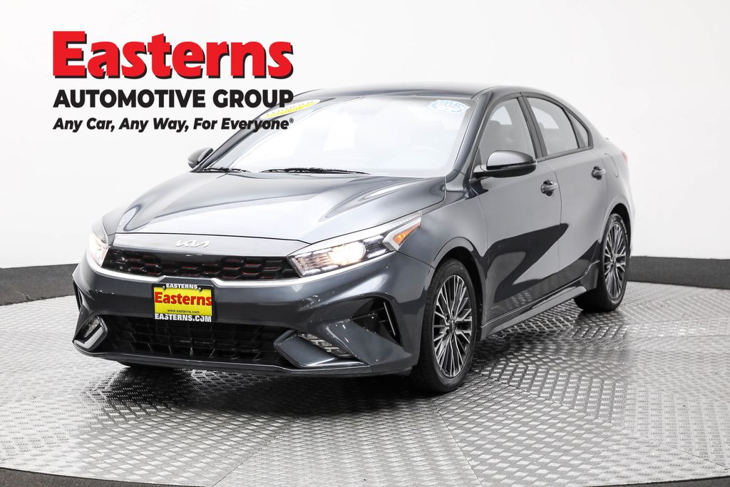 2023 Kia Forte GT-Line's photo