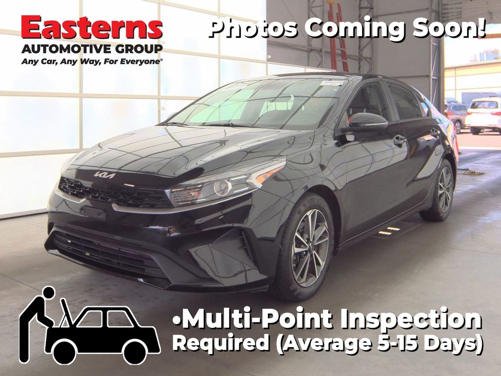 2023 Kia Forte LXS AT's photo