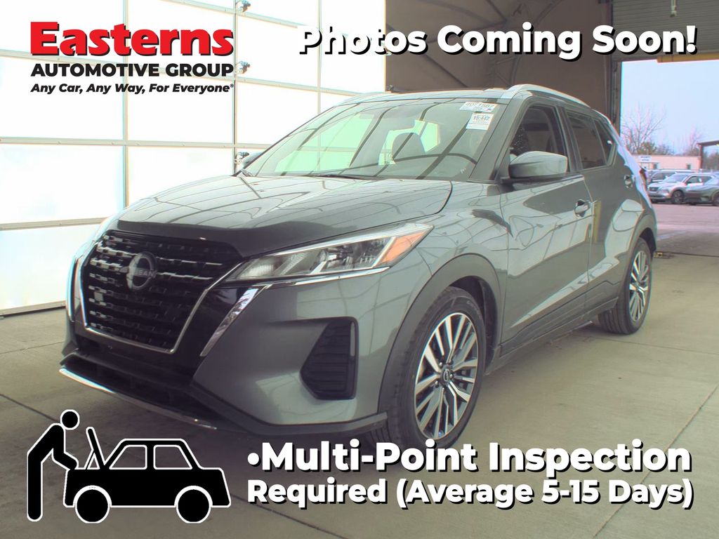 2024 Nissan Kicks SV's photo