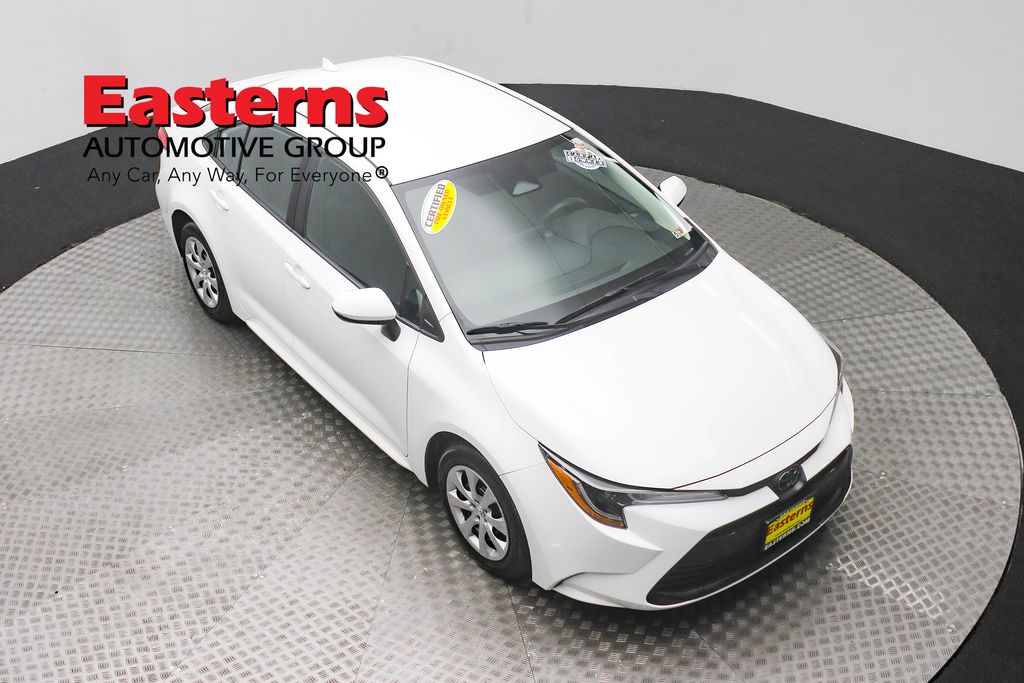 2023 Toyota Corolla LE photo 3