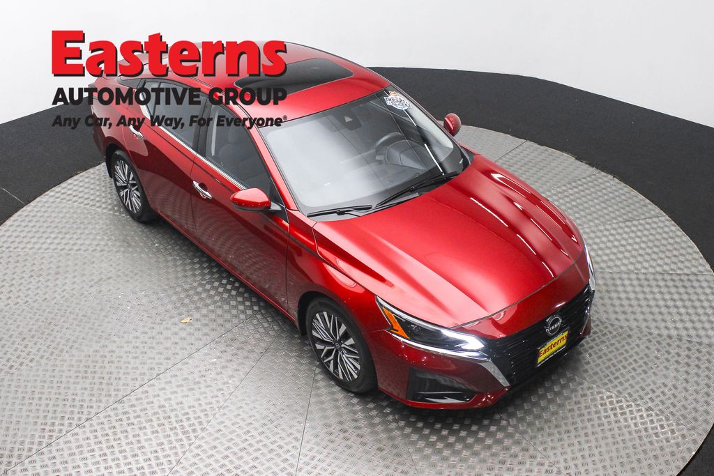 2023 Nissan Altima 2.5 SV photo 3