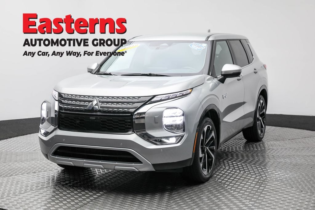 Used 2023 Mitsubishi Outlander Phev SE SUV