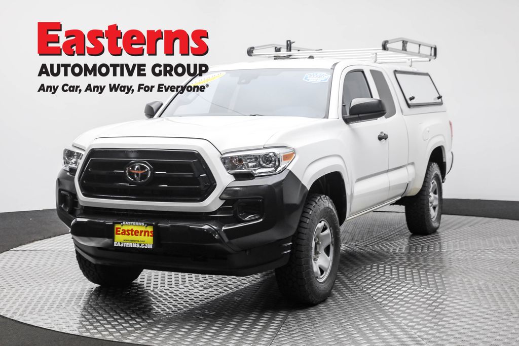 2021 Toyota Tacoma SR's photo