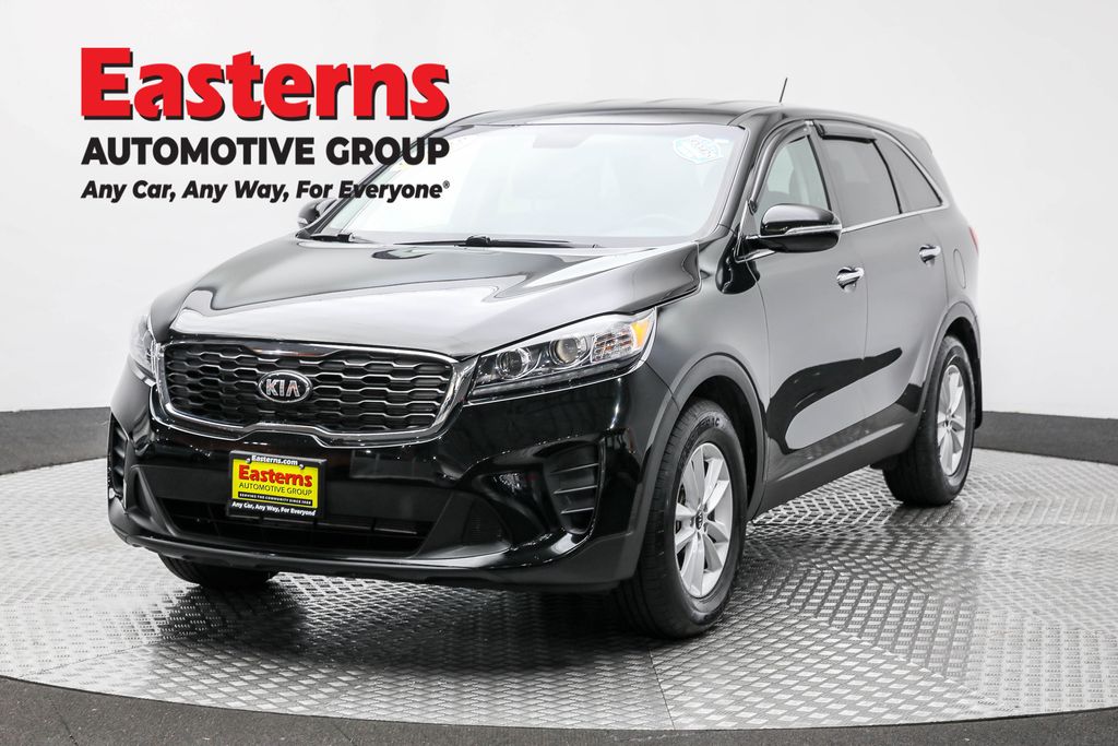 2020 Kia Sorento LX's photo