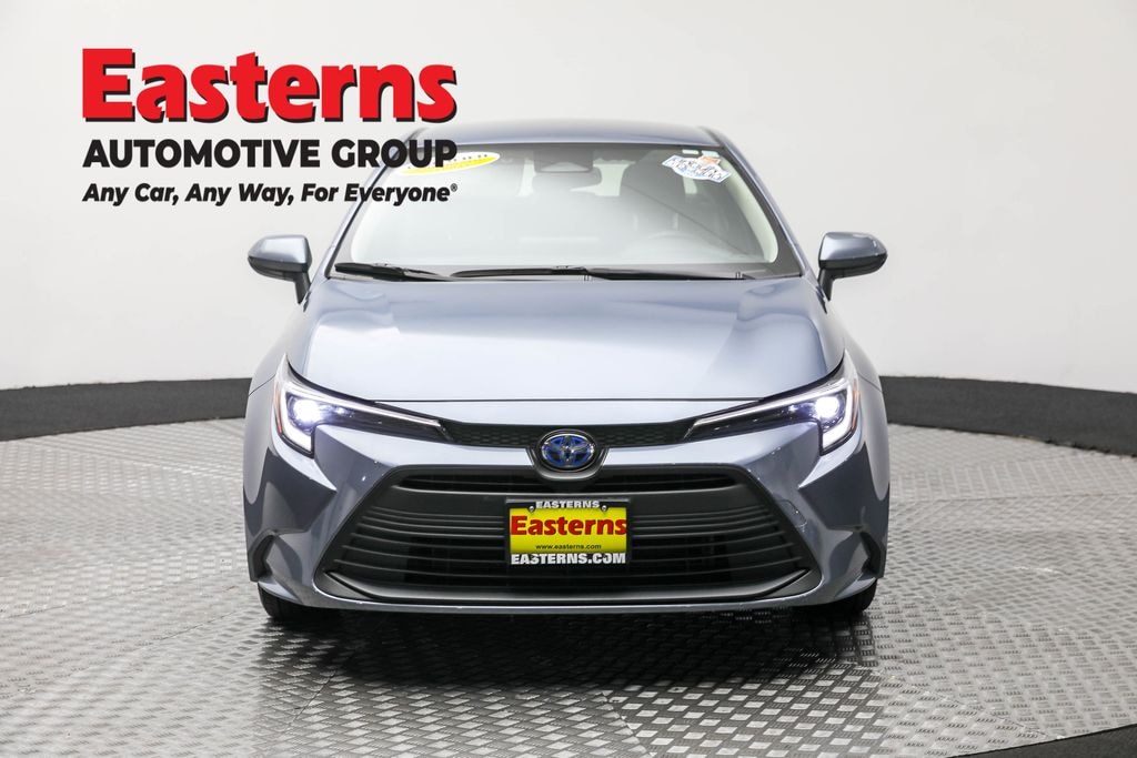 Used 2025 Toyota Corolla Hybrid LE Sedan