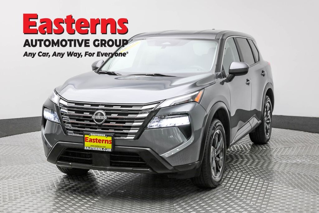 Used 2024 Nissan Rogue SV SUV