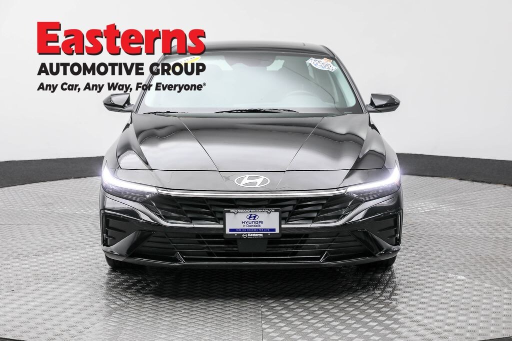 Used 2025 Hyundai Elantra SEL Convenience Sedan