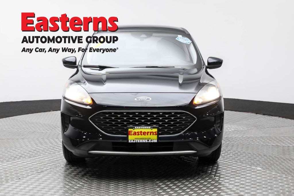 Used 2021 Ford Escape Hybrid SE SUV