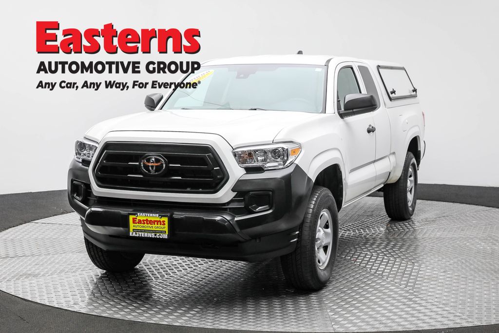 2022 Toyota Tacoma SR's photo