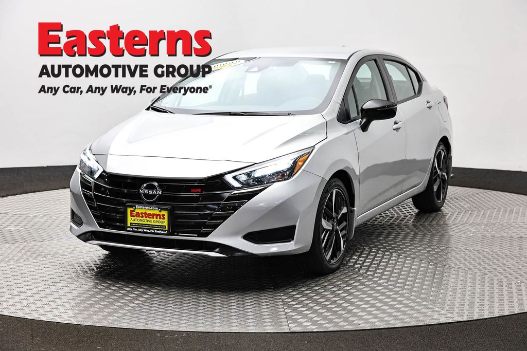 2024 Nissan Versa 1.6 SR CVT's photo
