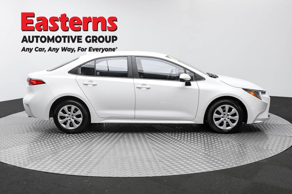2023 Toyota Corolla LE photo 4