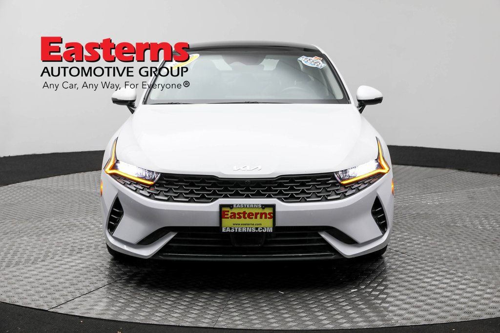 2022 Kia K5 EX photo 2