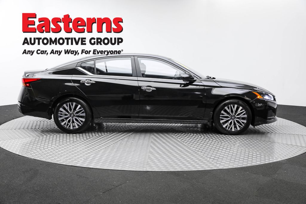 2023 Nissan Altima 2.5 SV photo 4