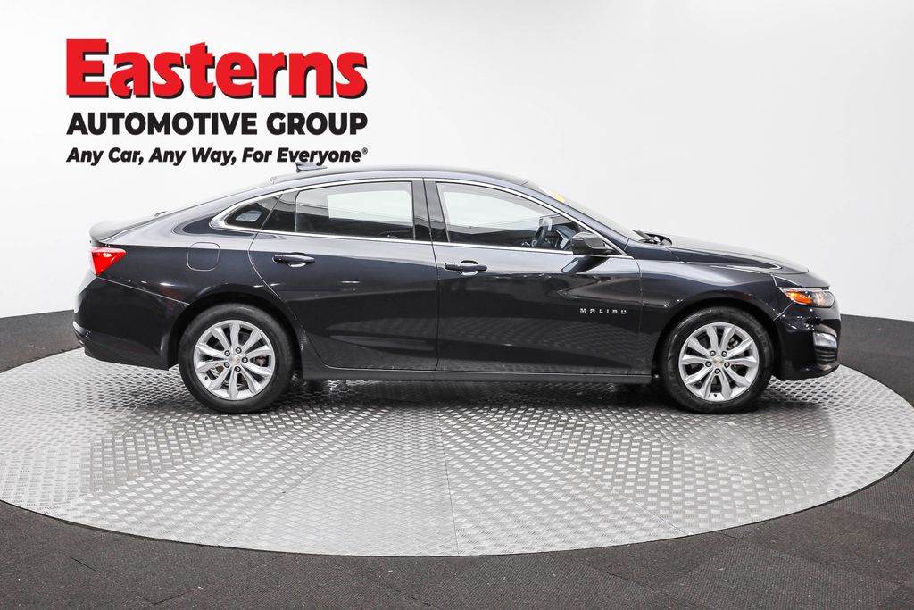 2023 Chevrolet Malibu 1LT photo 3